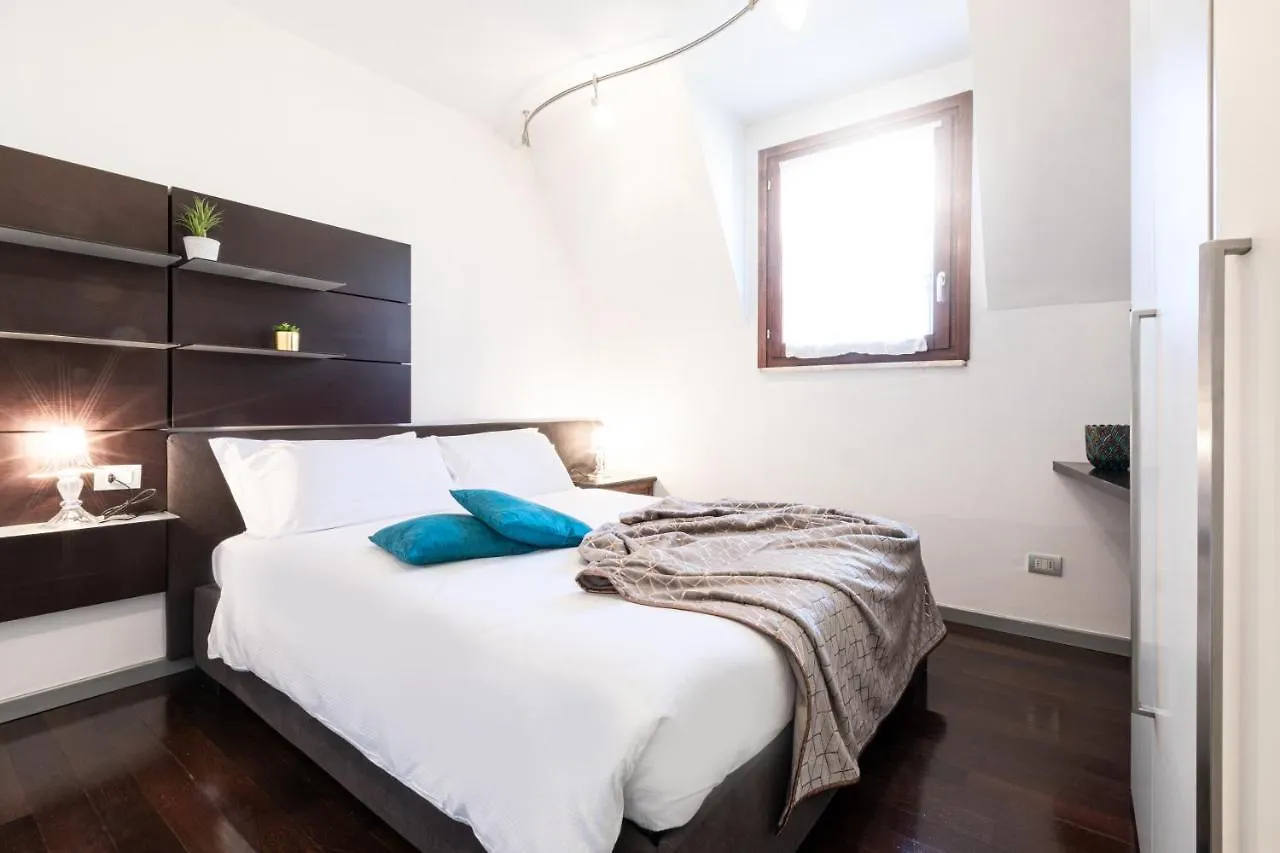 Sempione Split-Level Terrace Apartment - Top Collection Milan Italy
